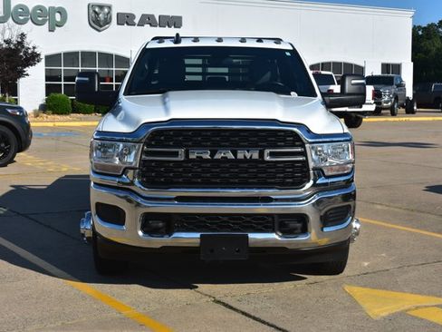 Used 2024 RAM 3500 SLT w/ Quick Order Package 2YG SLT AWD/4WD image 2