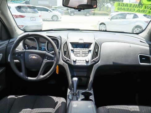 Used 2015 Chevrolet Equinox LS FWD image 10
