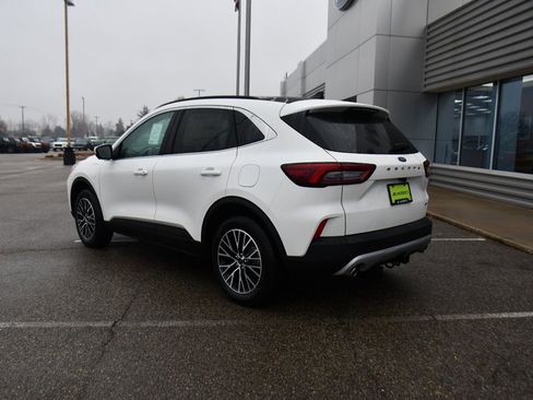 New 2026 Ford Escape Base w/ PHEV Premium Package image 4