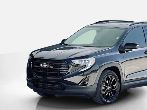 Used 2021 GMC Terrain SLT w/ Infotainment Package II image 11