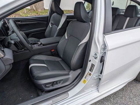New 2026 Toyota Camry SE FWD image 8