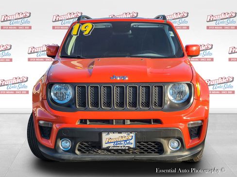 Used 2019 Jeep Renegade Latitude FWD image 3