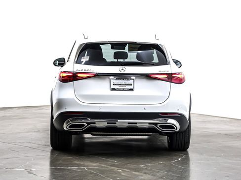 New 2025 Mercedes-Benz GLC 350e 4MATIC image 3