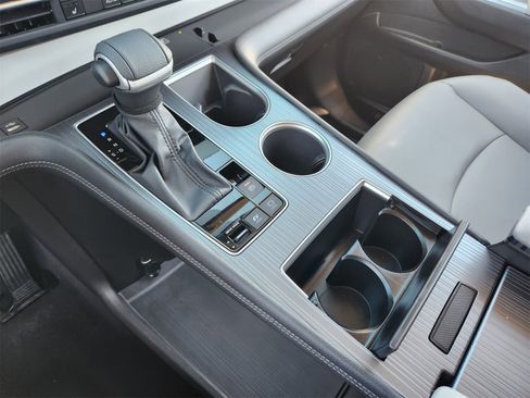 Used 2026 Toyota Sienna XLE image 25