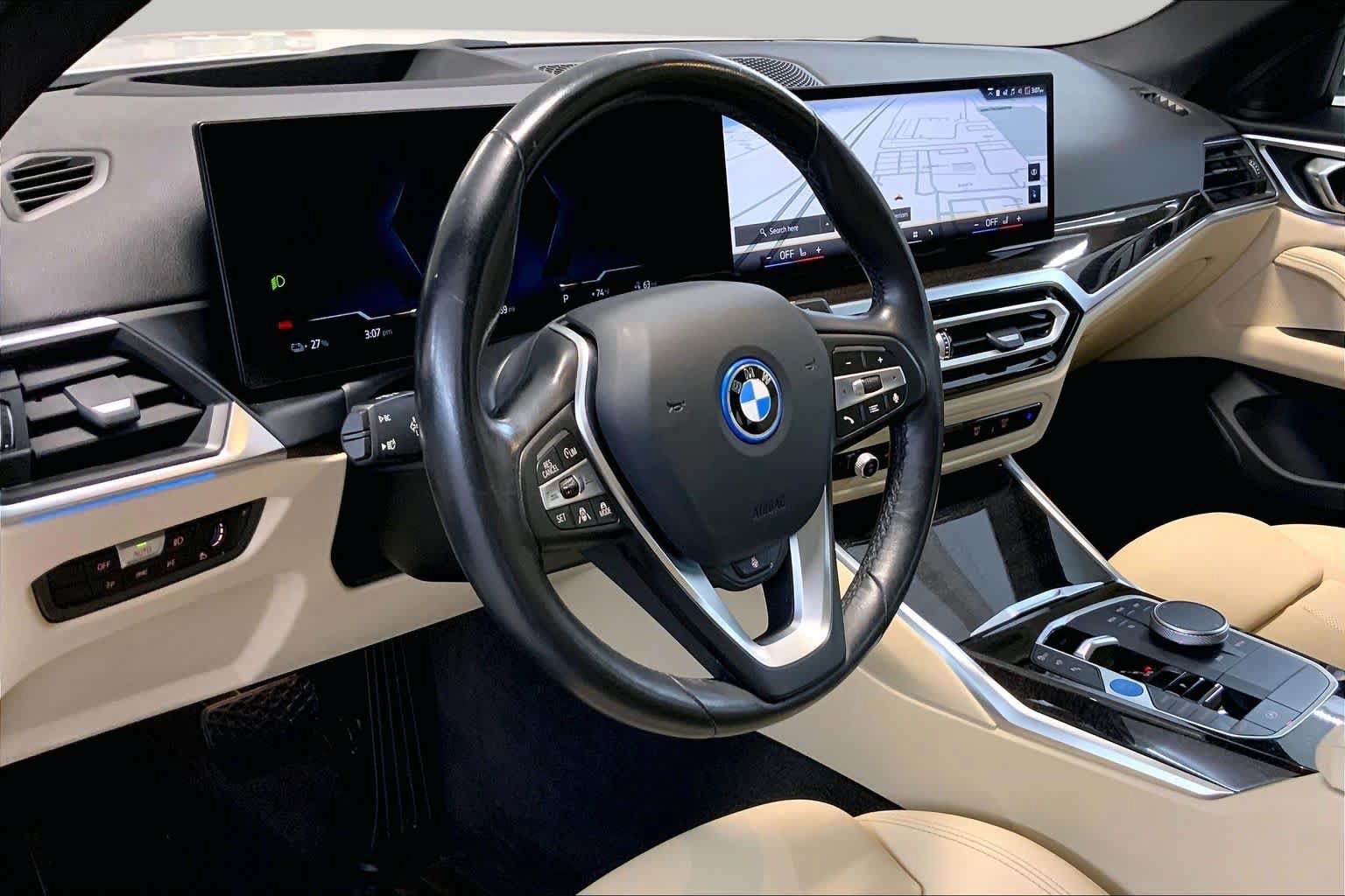 Used 2024 BMW i4 xDrive40i w/ Premium Package AWD/4WD image 17