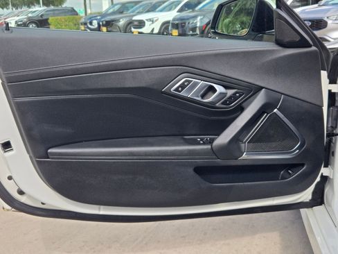 Used 2025 BMW Z4 sDrive30i image 13