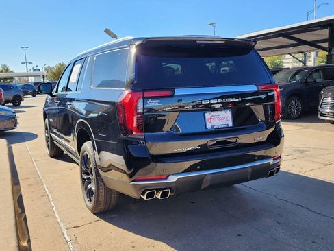 New 2026 GMC Yukon XL Denali w/ Sun & Power Step Package image 5