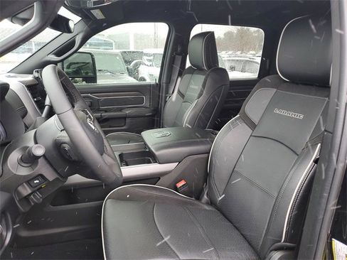 Used 2025 RAM 3500 Laramie image 5