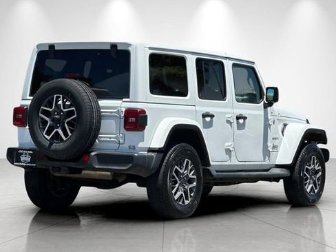 Used 2024 Jeep Wrangler Unlimited Sahara AWD/4WD image 4
