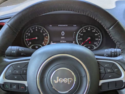 Used 2023 Jeep Renegade Trailhawk w/ Trailhawk Elite Group AWD/4WD image 18