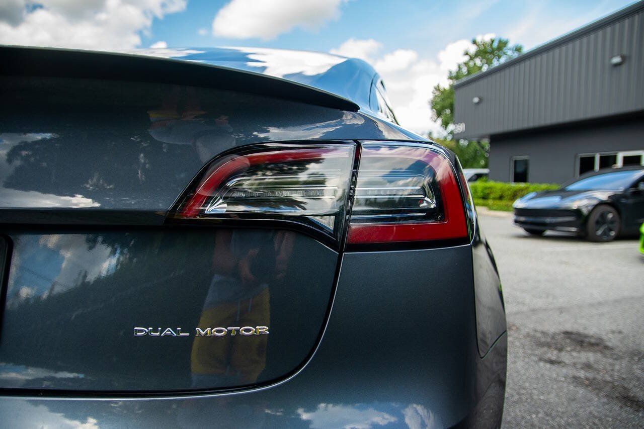 Used 2022 Tesla Model 3 Long Range AWD/4WD image 10