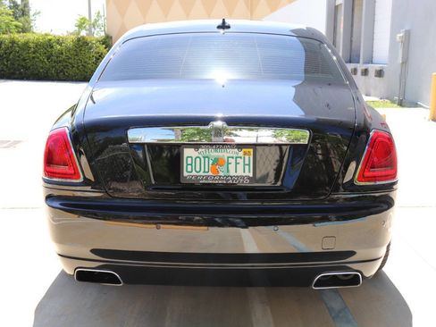 Used 2010 Rolls-Royce Ghost image 7