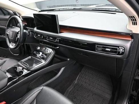 Certified 2023 Lincoln Nautilus Reserve FWD image 29