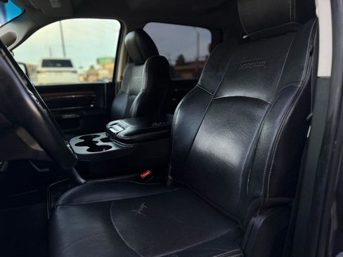 Used 2017 RAM 1500 Laramie image 9