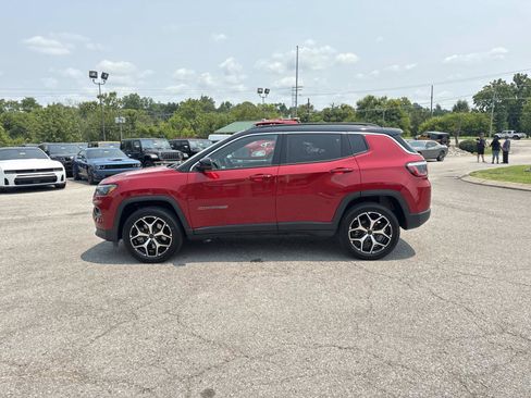 Certified 2025 Jeep Compass Limited AWD/4WD image 8