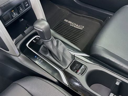 Certified 2024 Toyota Corolla Cross XLE w/ Convenience Package image 19