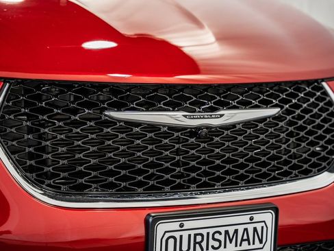 New 2026 Chrysler Pacifica Limited AWD/4WD image 12
