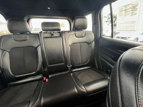 Used 2023 Jeep Grand Cherokee Altitude image 39