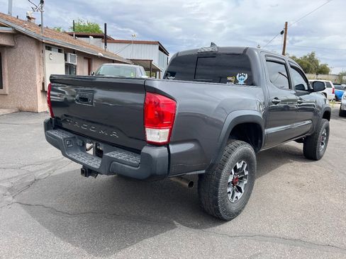 Used 2017 Toyota Tacoma TRD Off-Road w/ Tow Package image 3