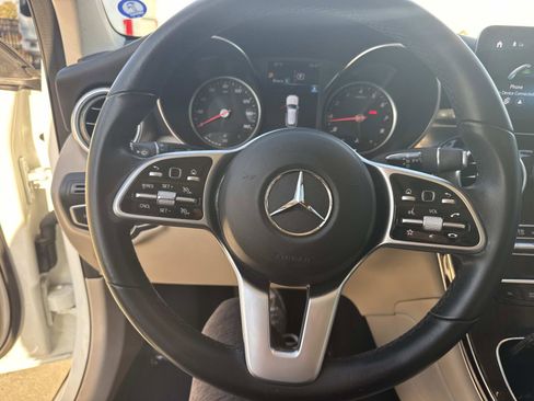 Certified 2022 Mercedes-Benz GLC 300 image 27