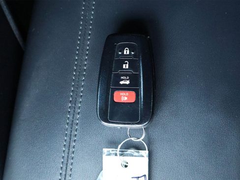 Used 2021 Toyota Avalon TRD image 20