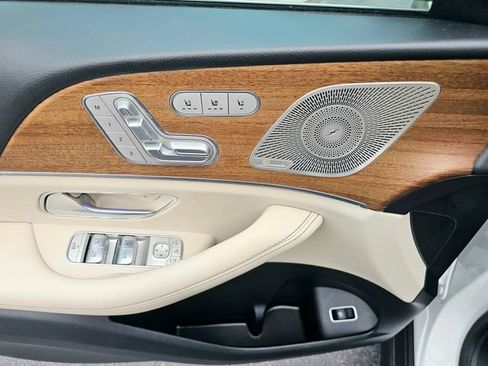 Certified 2024 Mercedes-Benz GLS 450 4MATIC image 23