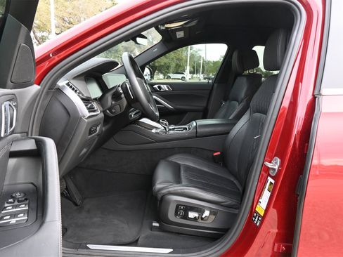 Used 2023 BMW X6 xDrive40i w/ Luxury Seating Package image 18
