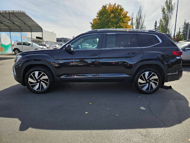 Used 2024 Volkswagen Atlas SEL AWD/4WD image 2