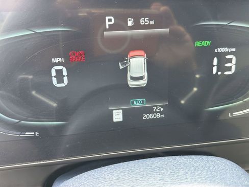 Used 2024 Kia Sportage EX image 21