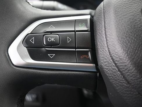 Used 2024 Jeep Compass Latitude image 17