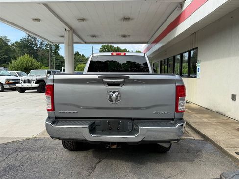 Used 2022 RAM 2500 Big Horn AWD/4WD image 15