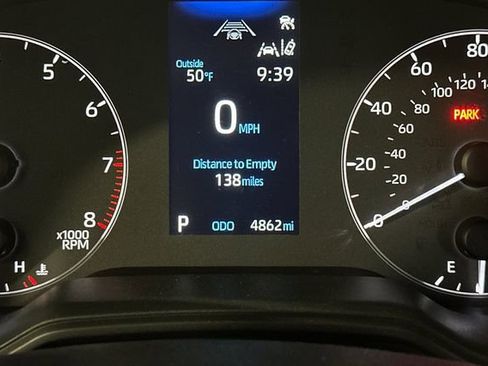 Certified 2025 Toyota Corolla SE image 30