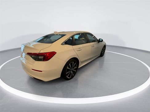 Used 2024 Honda Civic EX image 7