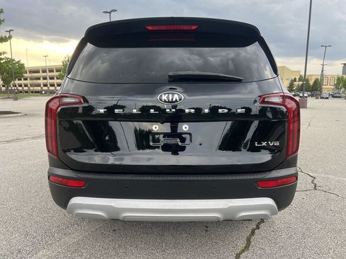 Used 2020 Kia Telluride LX FWD image 4