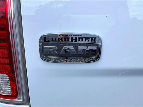 Used 2018 RAM 1500 Laramie Longhorn AWD/4WD image 8