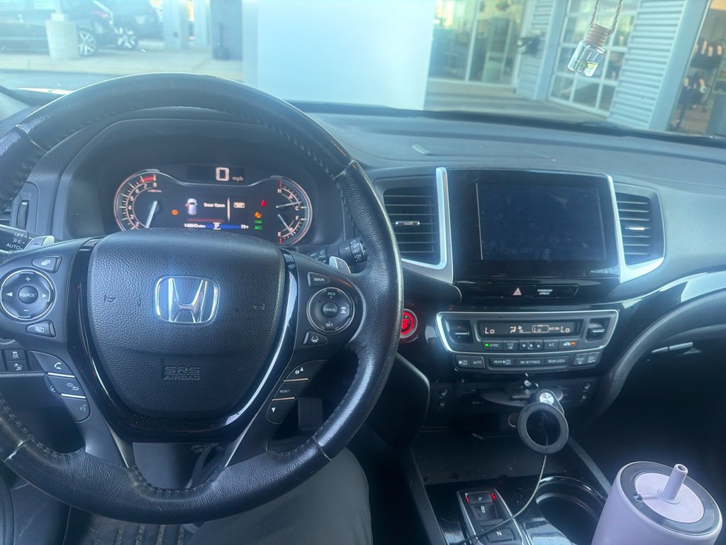 Used 2016 Honda Pilot Elite image 4