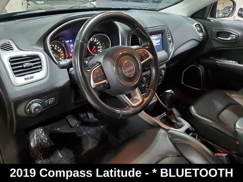 Used 2019 Jeep Compass Latitude FWD image 7