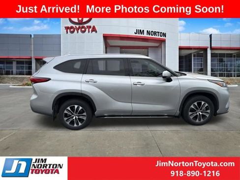 Used 2020 Toyota Highlander XLE image 8