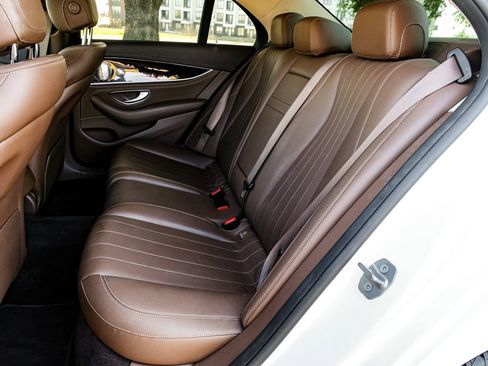 Used 2017 Mercedes-Benz E 300 image 39