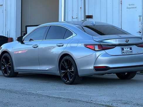 Used 2024 Lexus ES 300h F Sport image 6