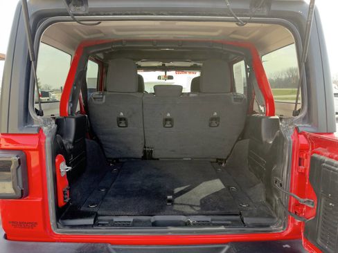 Used 2021 Jeep Wrangler Unlimited Sahara image 15