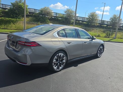 Used 2025 BMW 530i 530i image 3