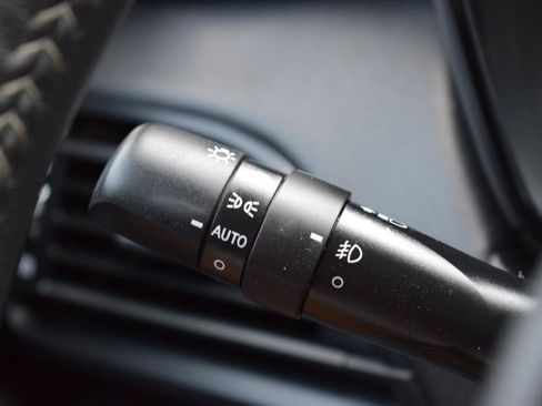 Used 2025 Subaru Legacy Premium AWD/4WD image 19