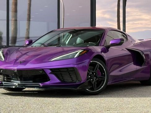 Used 2022 Chevrolet Corvette Stingray Premium Cpe w/ Z51 Performance Package RWD image 2