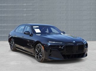 Used 2025 BMW i7 xDrive60 video 1