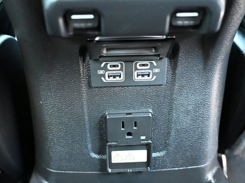 Used 2024 Jeep Wrangler High Altitude image 39