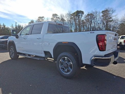 New 2026 GMC Sierra 2500 SLT w/ SLT Premium Package image 3