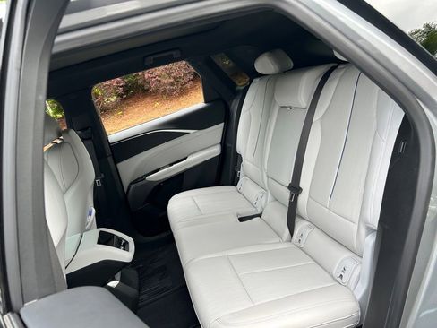 Used 2025 Cadillac Lyriq Sport AWD/4WD image 41