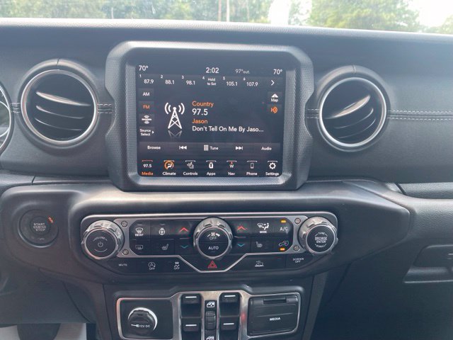 Used 2023 Jeep Wrangler Unlimited Sahara w/ Cold Weather Group AWD/4WD image 21