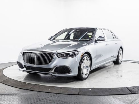 Certified 2024 Mercedes-Benz Maybach S 580 4MATIC image 3